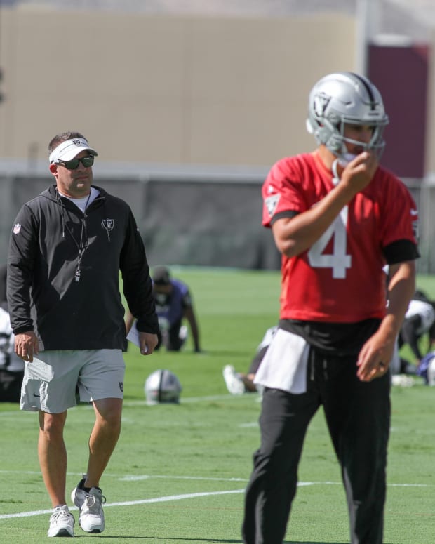 Aidan O'Connell, Brian Hoyer, Josh McDaniels-2